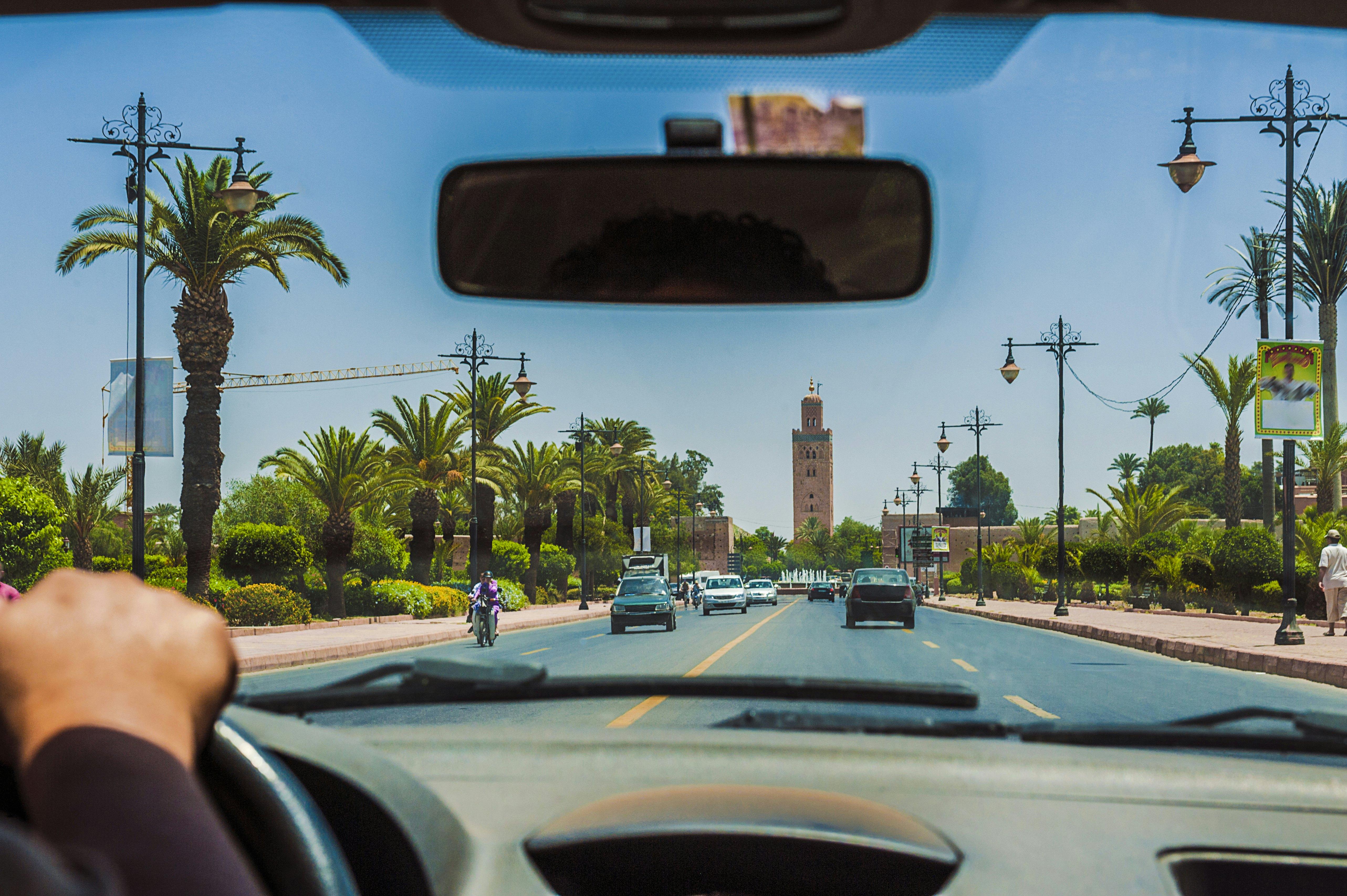 Meilleure Location de Voiture à Marrakech : Guide Complet pour Louer une Voiture au Maroc